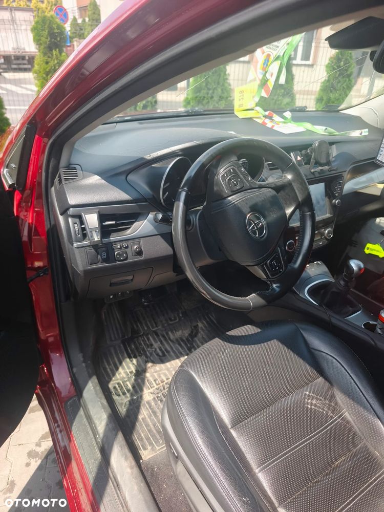 Toyota Avensis 2.0 D-4D Selection - 5