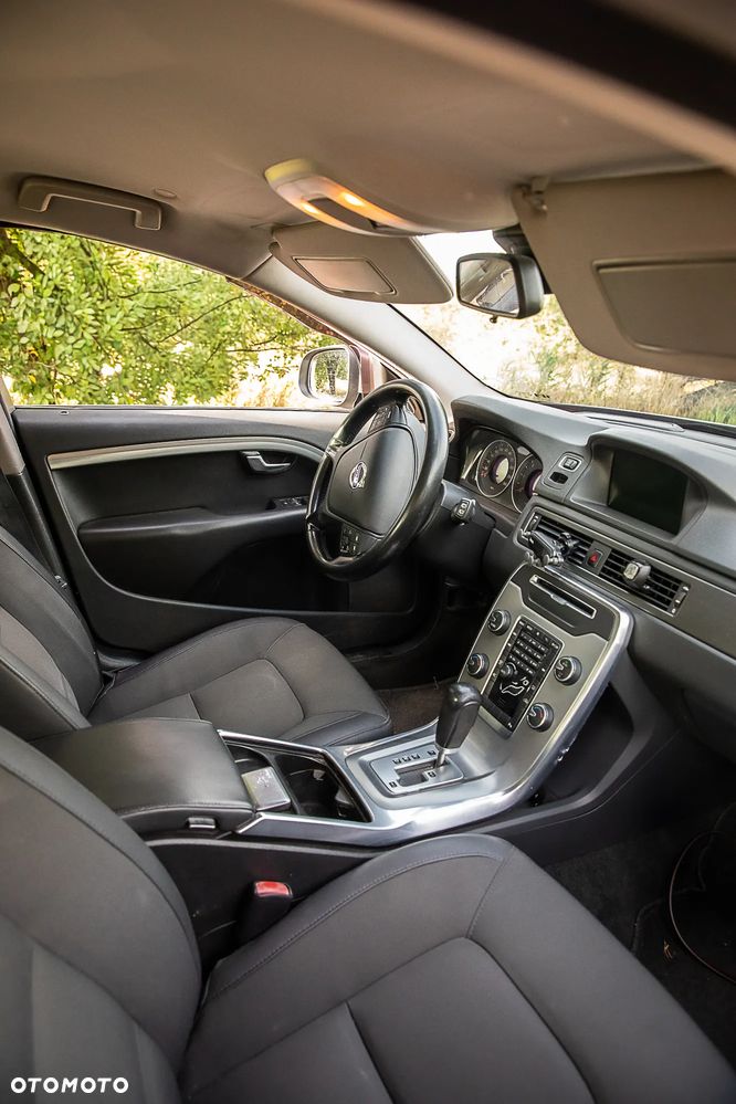 Volvo V70 D4 Geartronic Summum - 22
