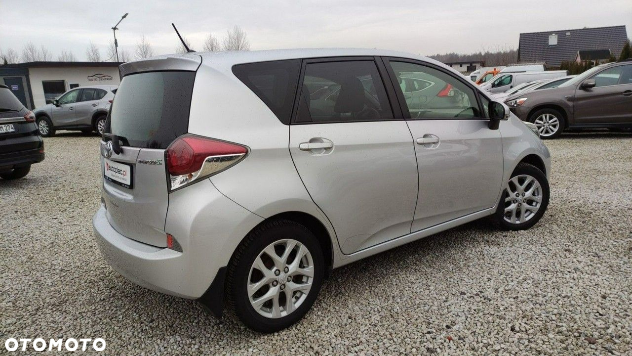 Toyota Verso S - 13