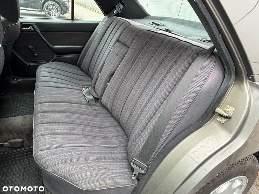 Mercedes-Benz W124 (1984-1993) - 9