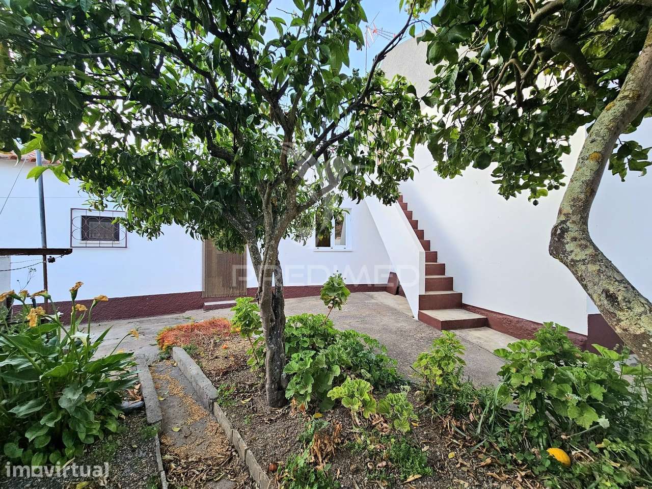Moradia T3 com Quintal e Terraço na Aldeia da Sete - Grande imagem: 2/27