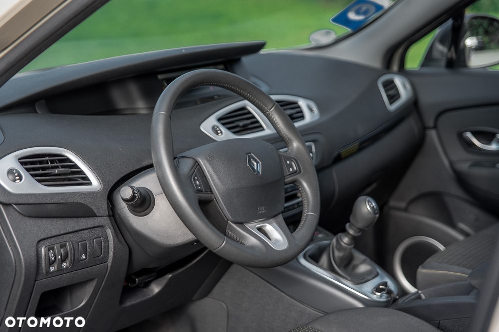 Renault Scenic - 29