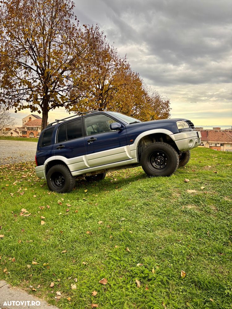 Suzuki Grand Vitara 2.0i - 37