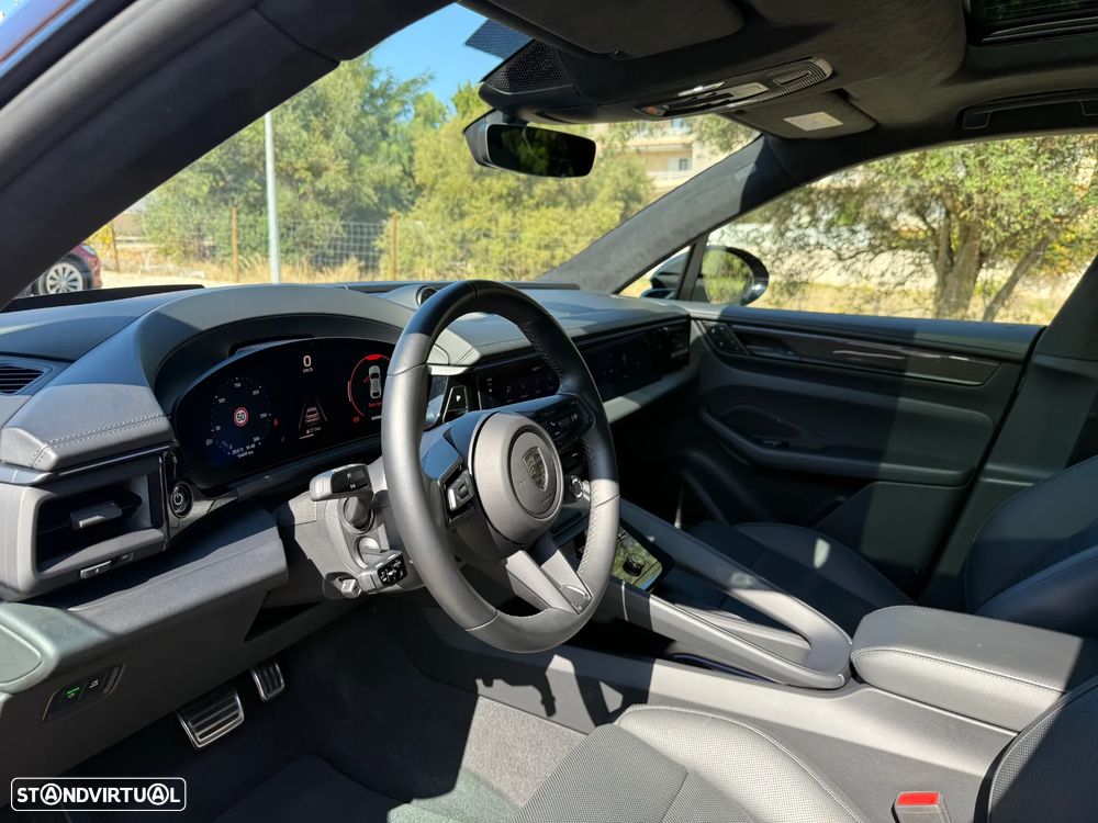 Porsche Macan Electric Turbo - 14