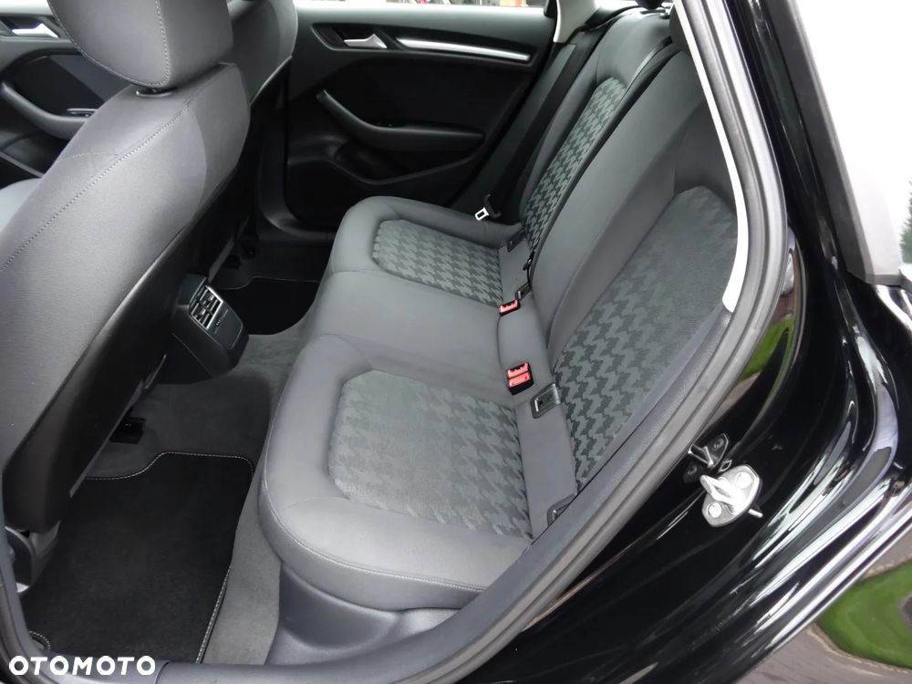 Audi A3 Sportback 1.4 TFSI Ambition - 22