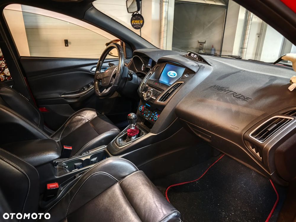 Ford Focus - 7