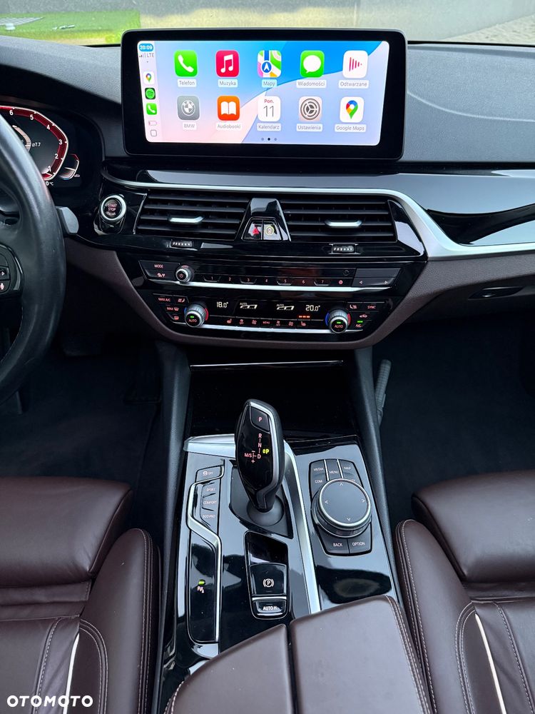 BMW Seria 5 520i Touring Luxury Line - 33