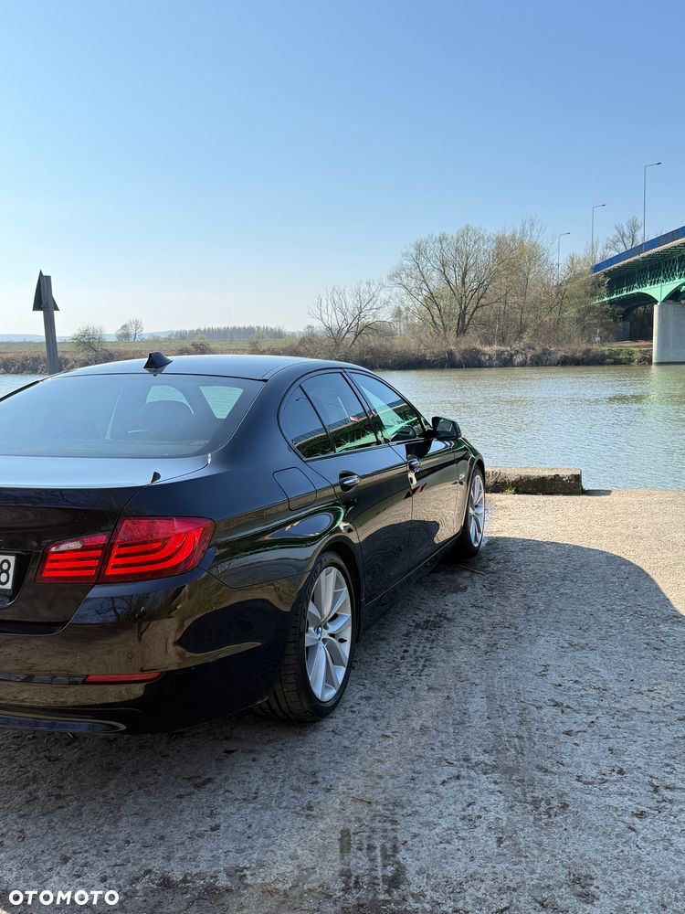 BMW Seria 5 530d xDrive - 8