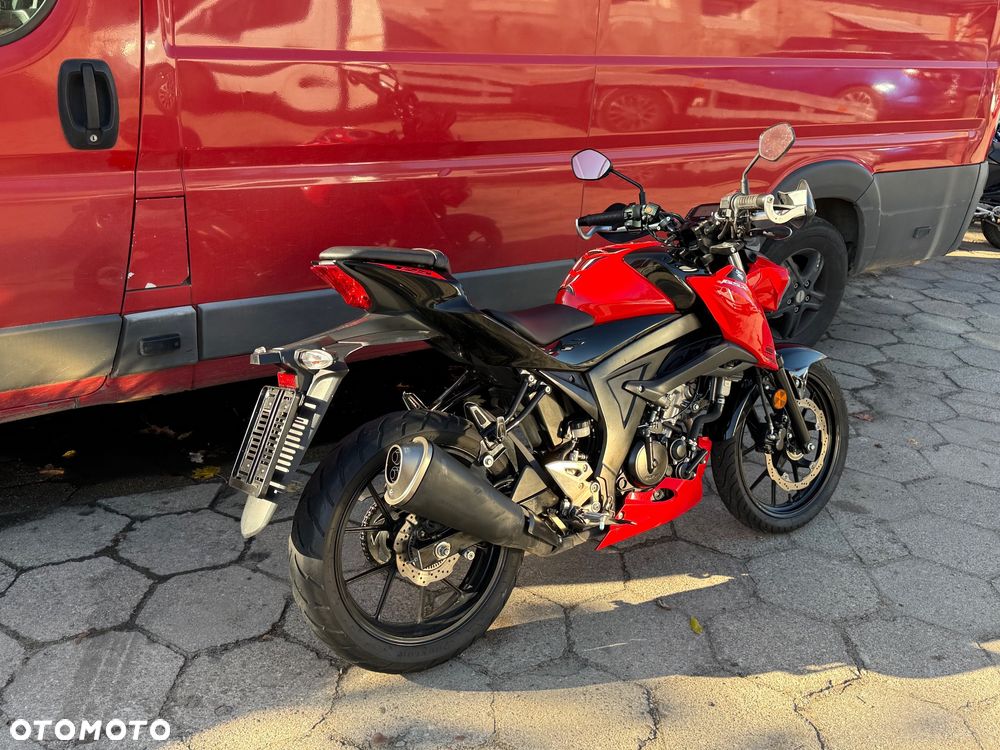 Suzuki GSX - 20
