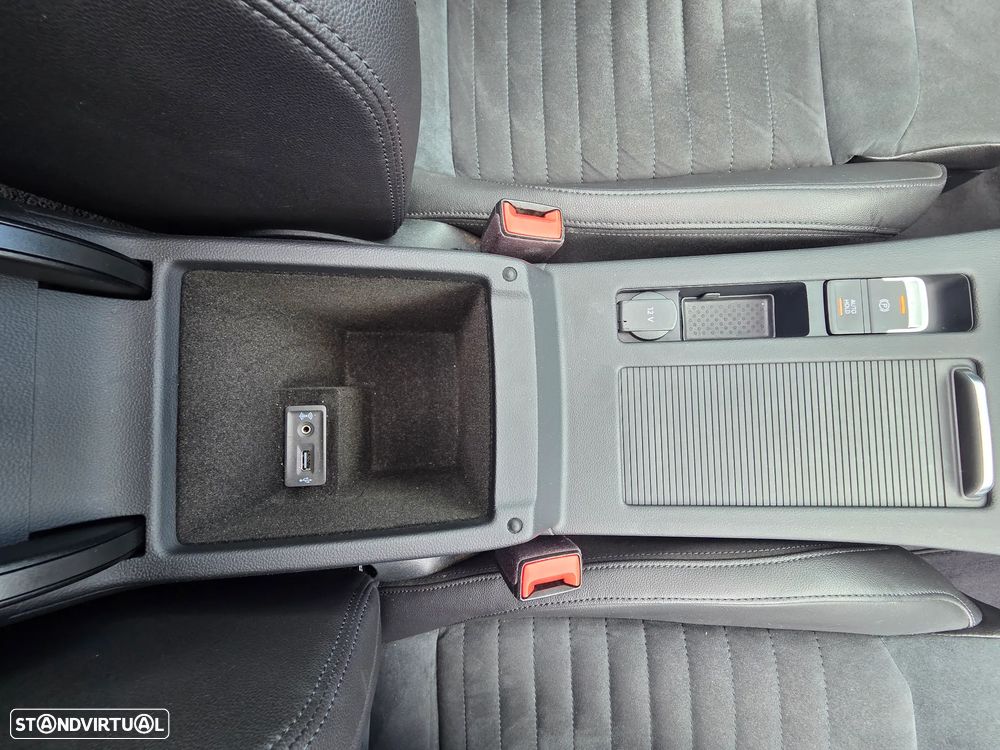 VW Passat Variant 1.6 TDI (BlueMotion ) Comfortline - 15