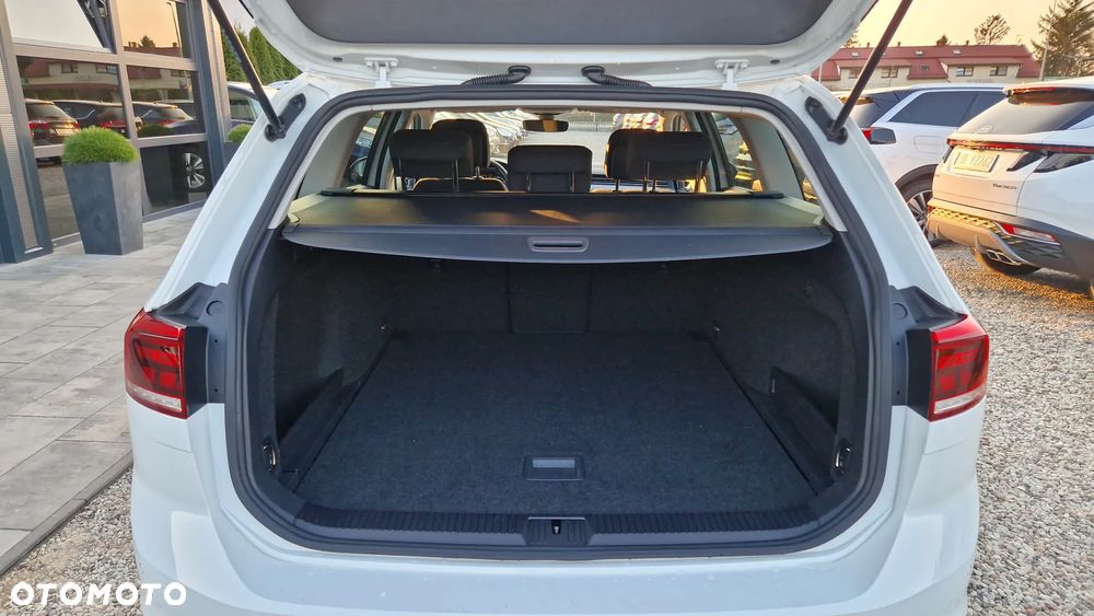 Volkswagen Passat 2.0 TDI SCR Highline DSG - 35