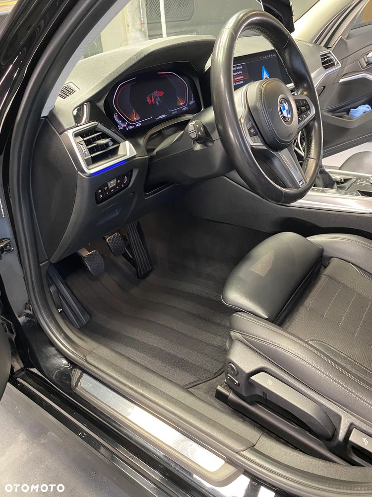 BMW Seria 3 320d - 22