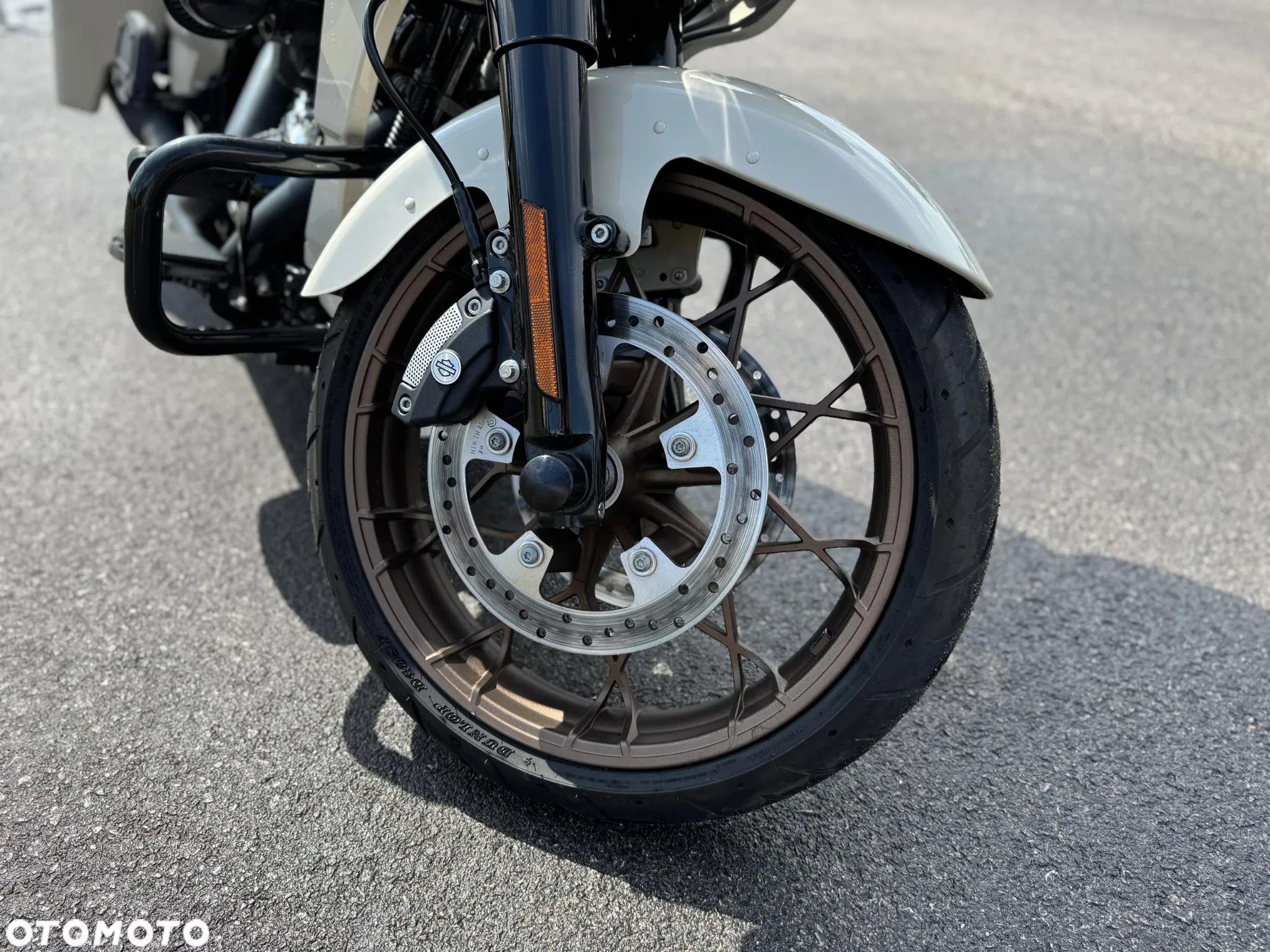 Harley-Davidson Touring Road Glide - 12