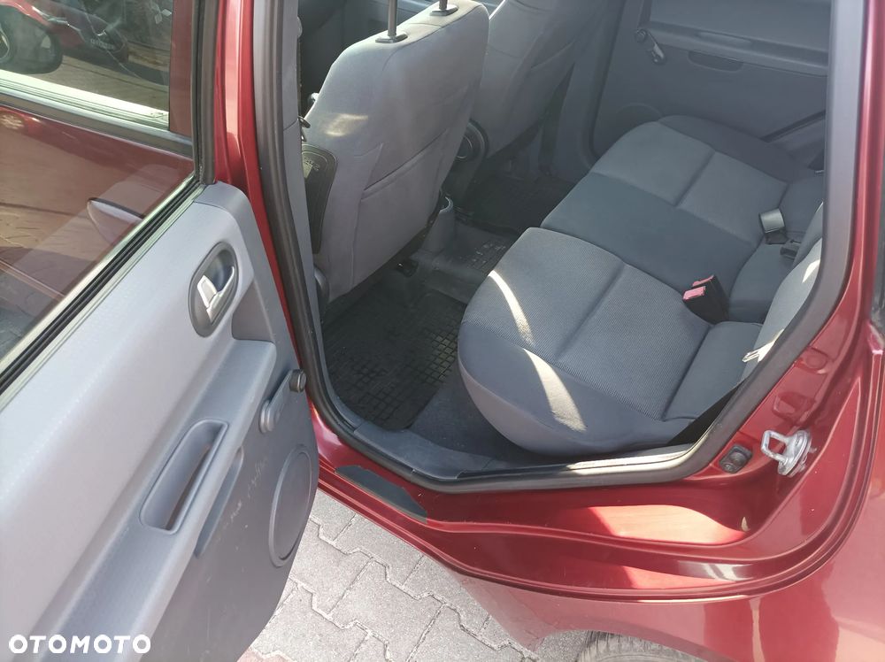 Mitsubishi Colt - 18