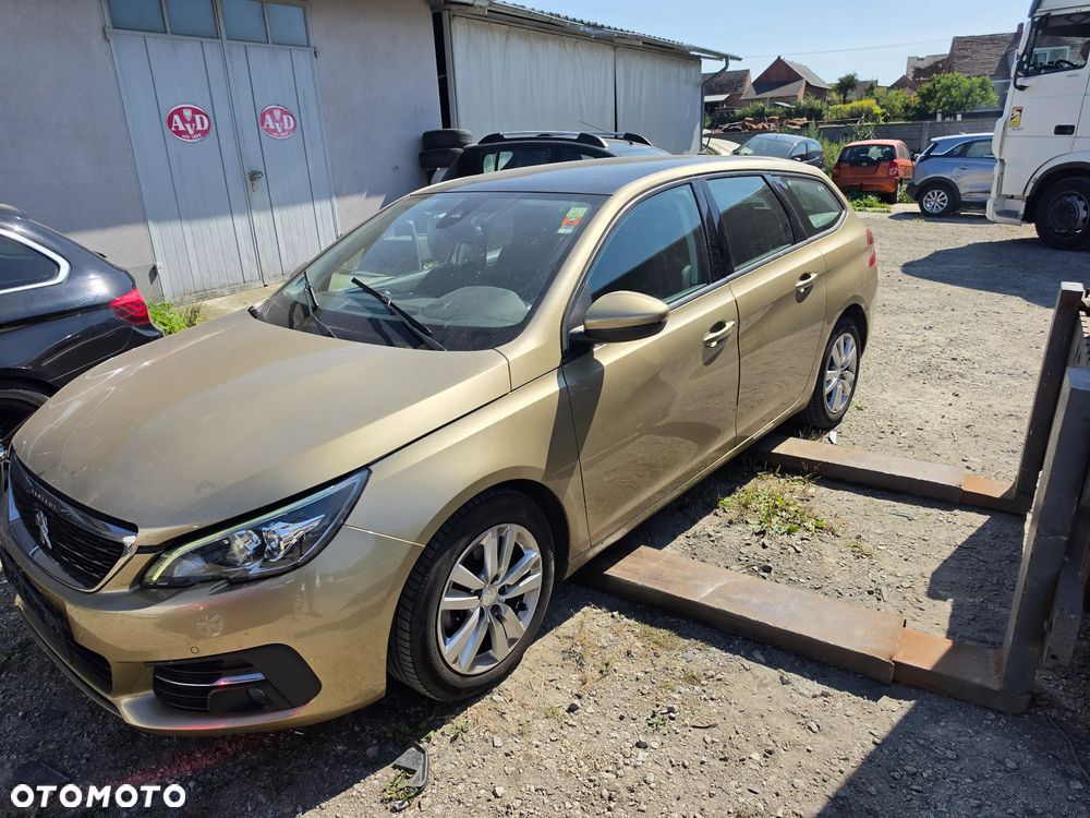 Peugeot 308 PureTech 130 GPF Black Edition - 16