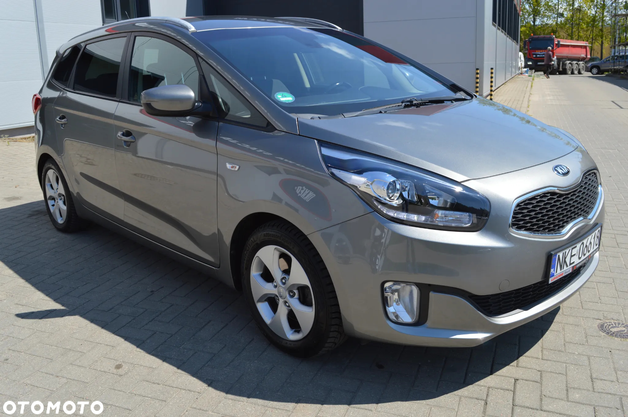 Kia Carens 1.6 GDI Dream Team Edition - 11