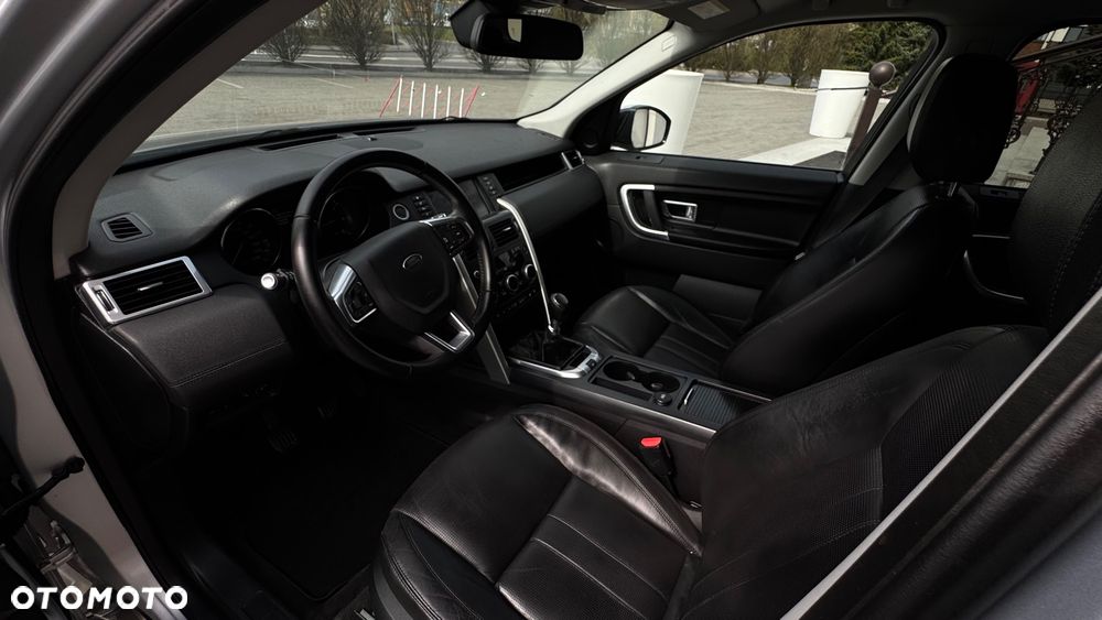 Land Rover Discovery Sport TD4 HSE Luxury - 27