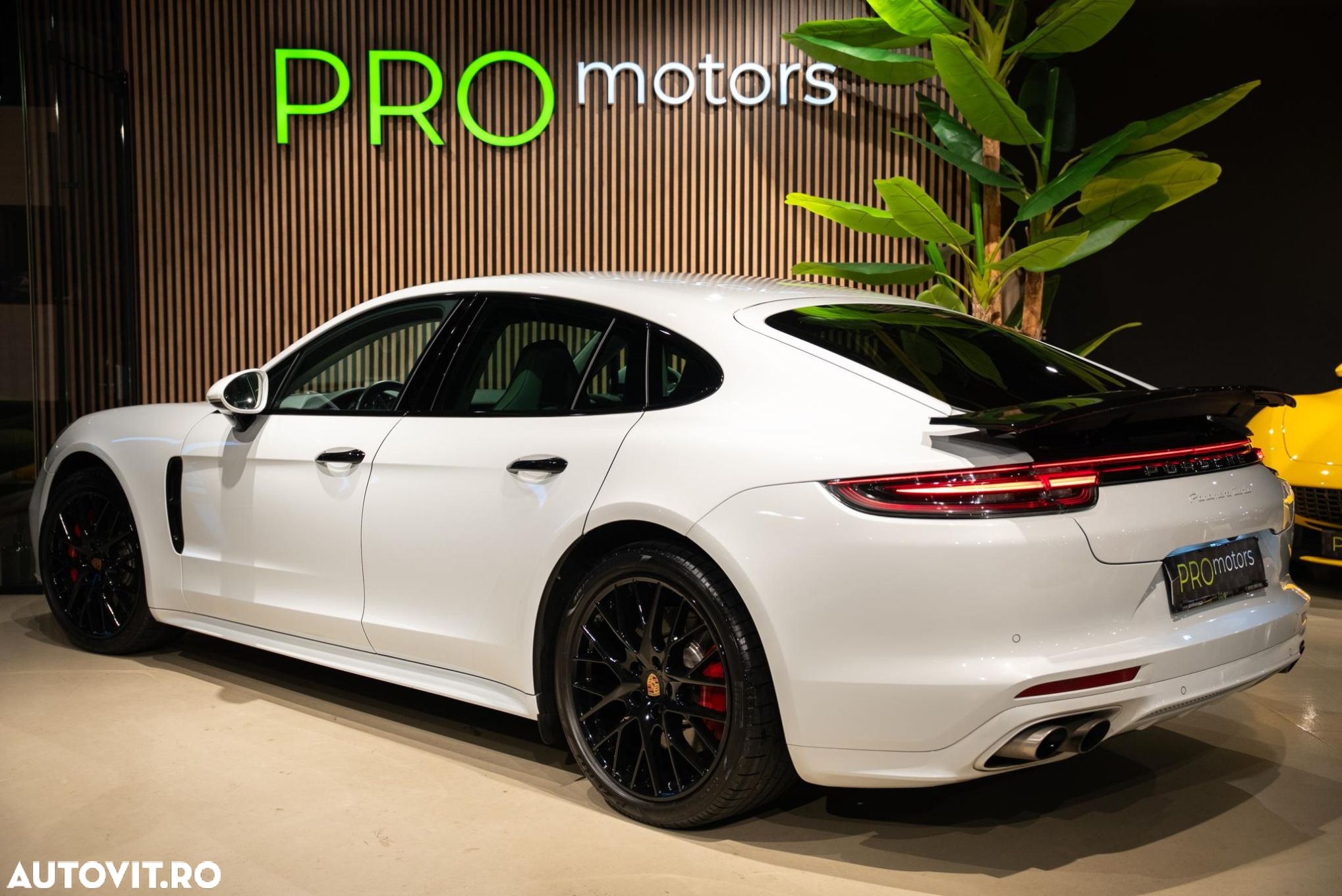 Porsche Panamera - 20
