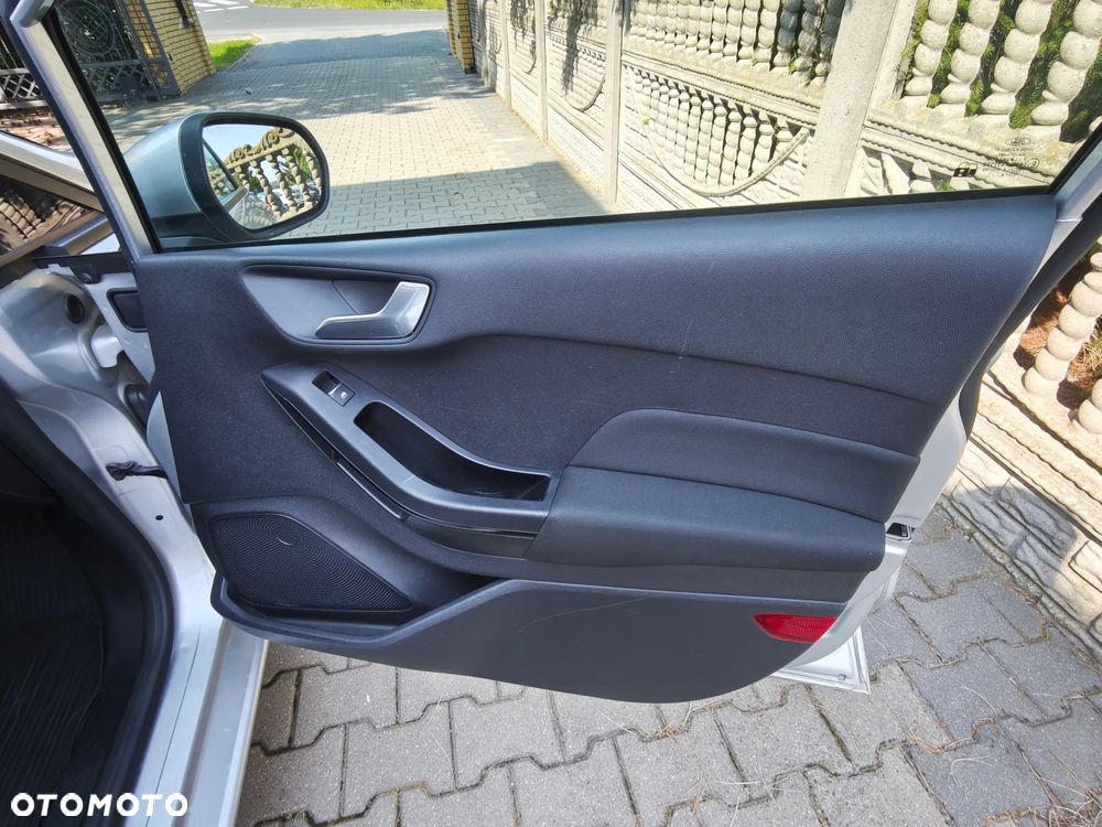 Ford Fiesta 1.0 EcoBoost S&S COOL&CONNECT - 18