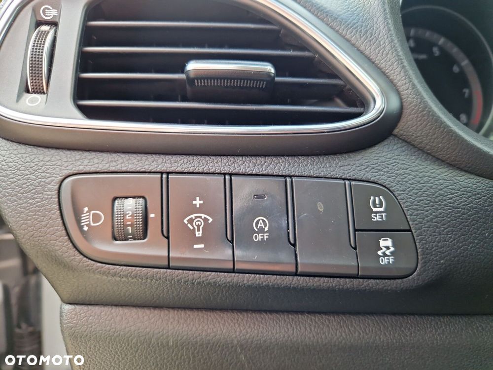 Hyundai i30 - 13