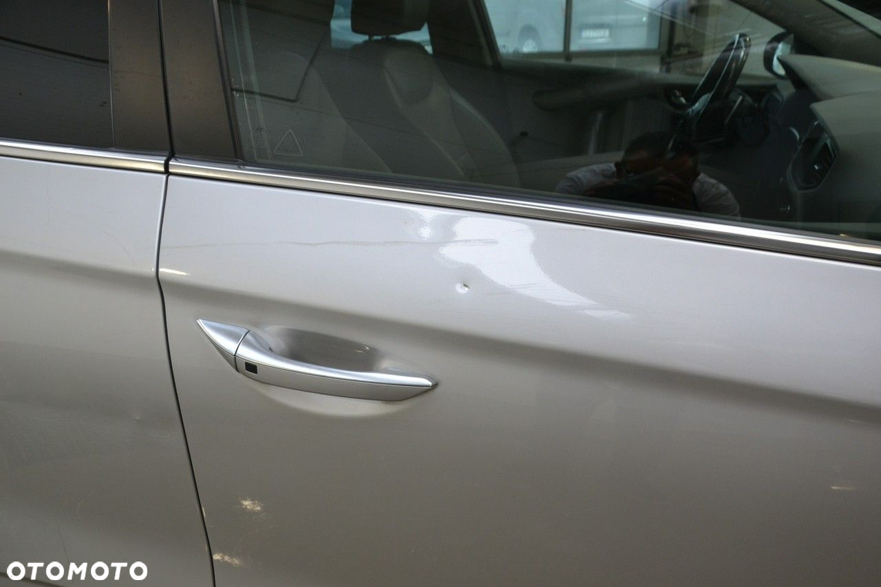 Hyundai IONIQ - 11