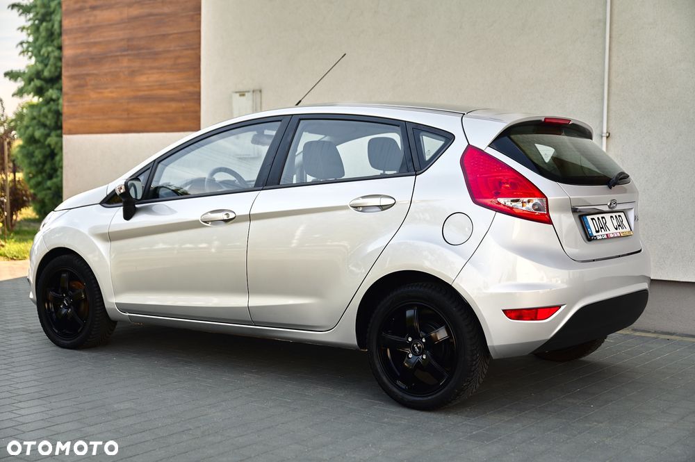 Ford Fiesta 1.25 Titanium - 10