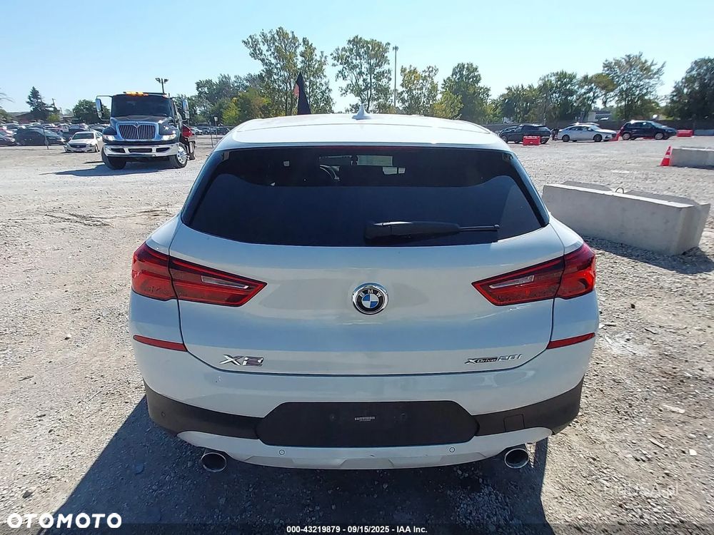 BMW X2 xDrive20i Advantage Plus - 14