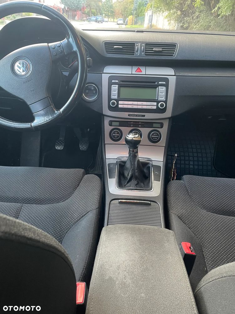 Volkswagen Passat 1.9 TDI Comfortline - 15