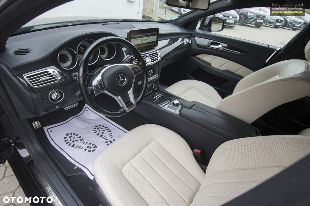 Mercedes-Benz CLS - 22