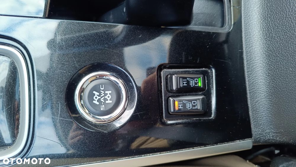 Mitsubishi Outlander - 35