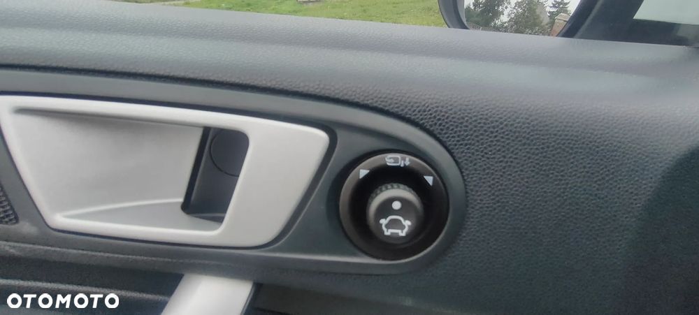 Ford Fiesta 1.25 Ghia - 14