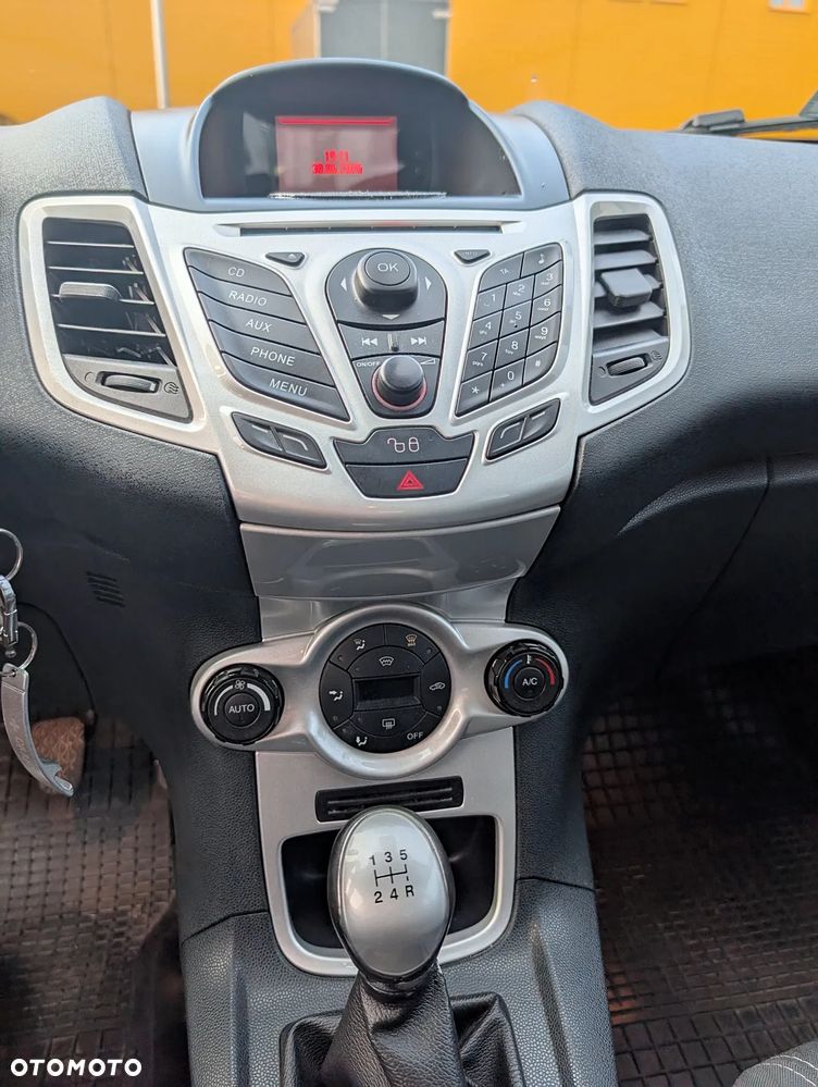 Ford Fiesta 1.25 Titanium - 14
