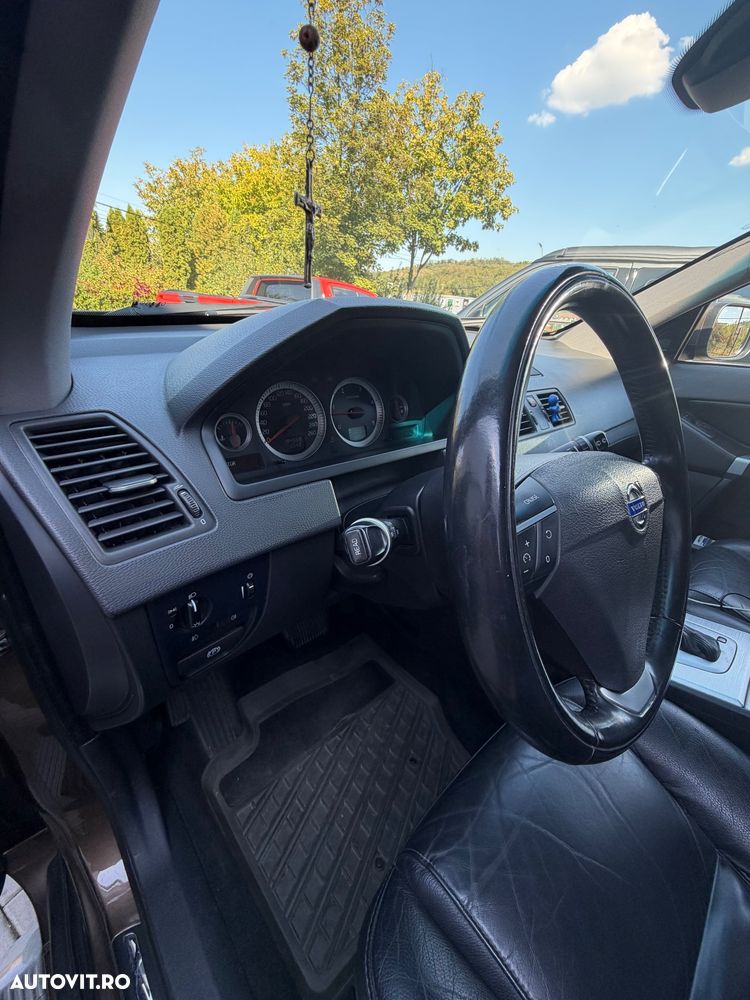 Volvo XC 90 D5 AWD Geartronic Momentum - 5