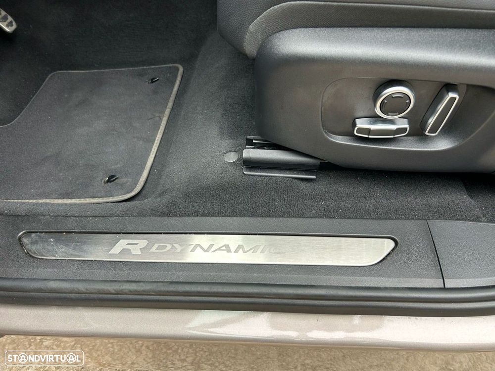 Land Rover Range Rover Evoque 1.5 P300e AWD R-Dynamic SE Auto - 12