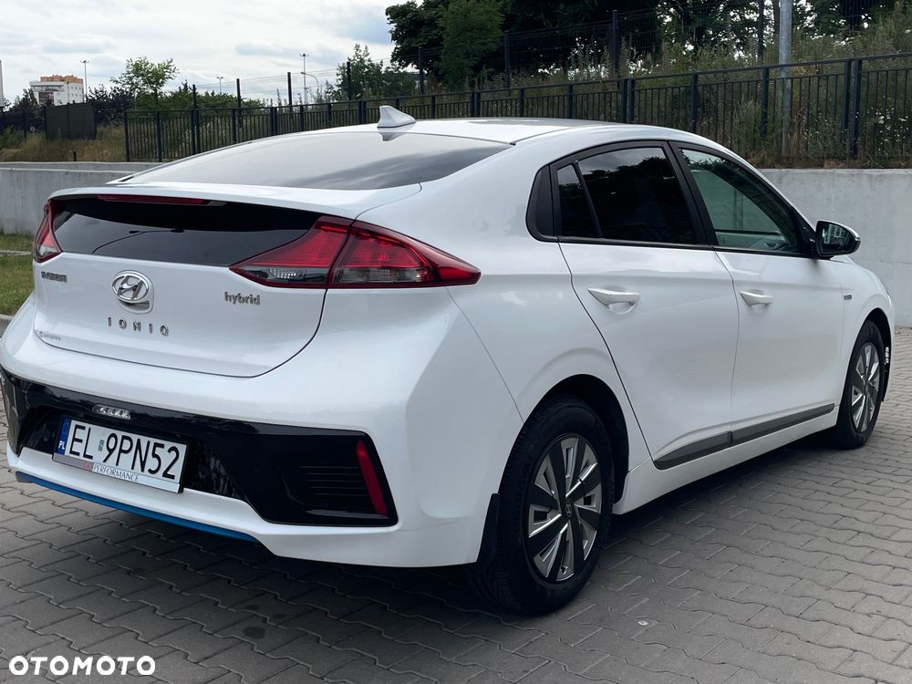 Hyundai IONIQ Hybrid Business - 14