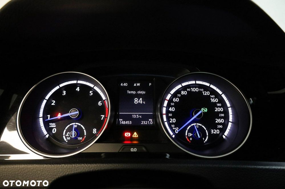 Volkswagen Golf - 22