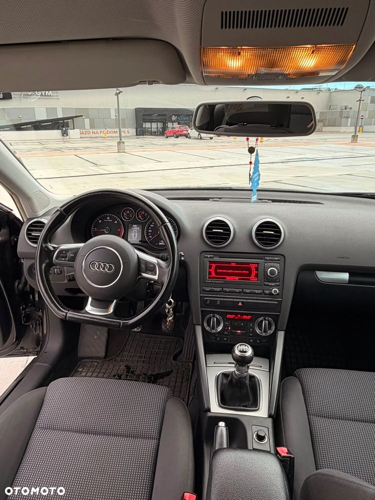 Audi A3 3-drzwiowe 1.6 TDI DPF Ambiente - 19
