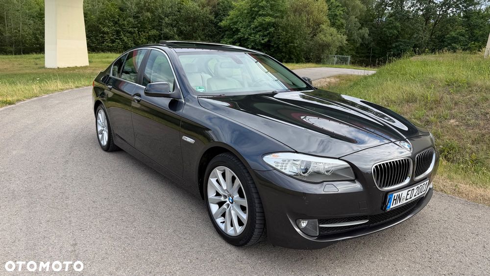 BMW Seria 5 523i - 9