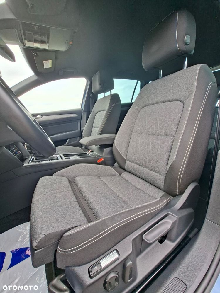 Volkswagen Passat - 11