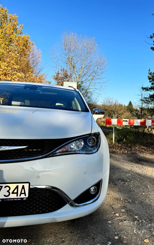 Chrysler Pacifica - 7