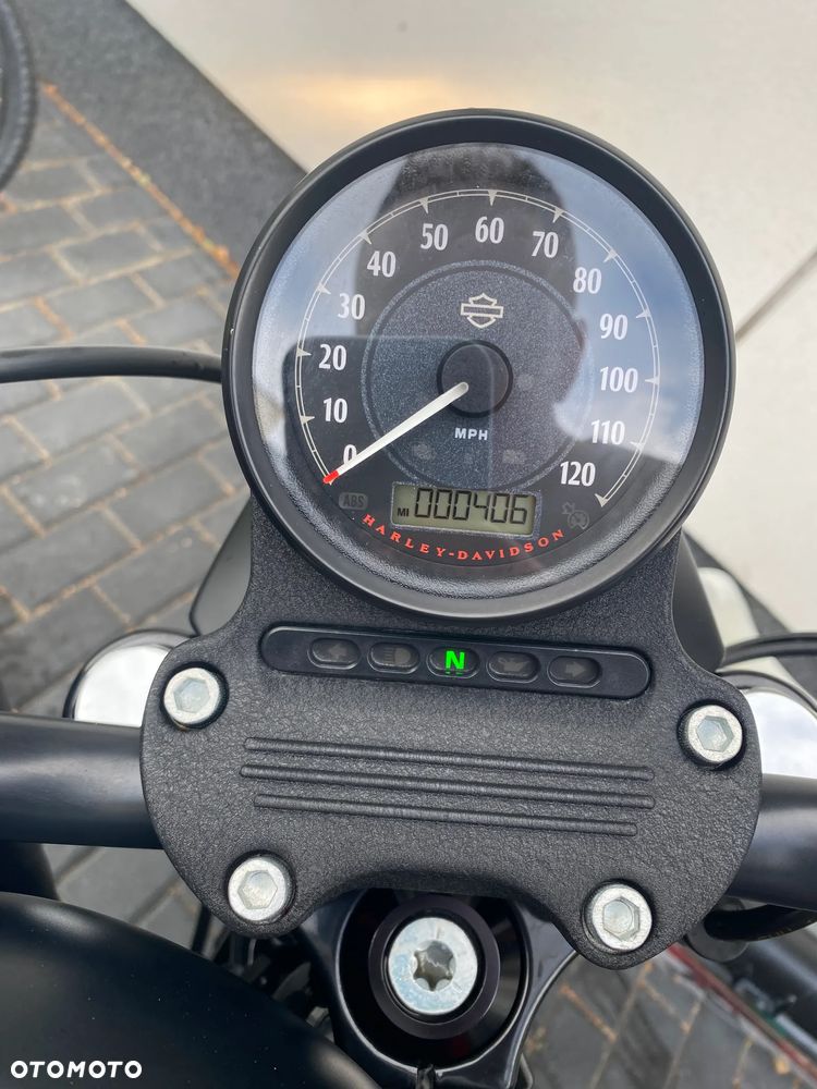 Harley-Davidson Sportster Iron 883 - 7