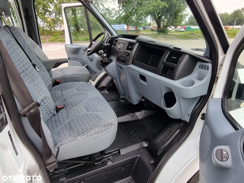 Ford Transit - 19