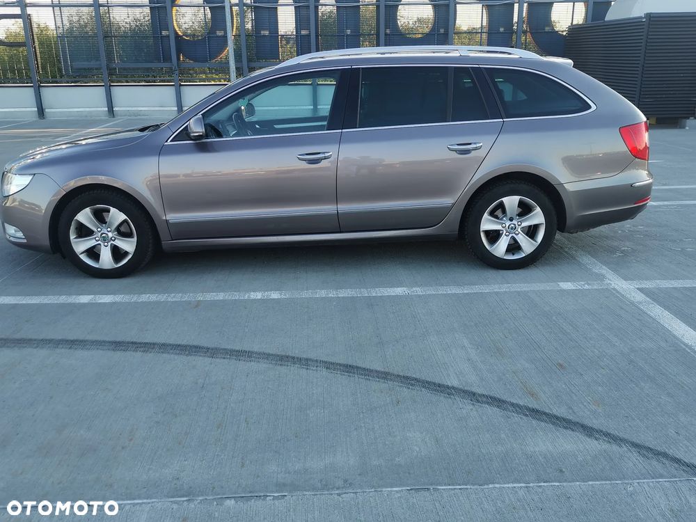 Skoda Superb 1.6 TDI Ambition Greenline - 6