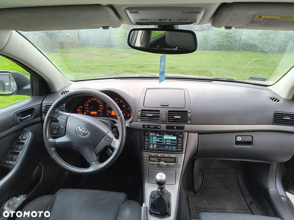 Toyota Avensis 2.0 D-4D Luna - 10