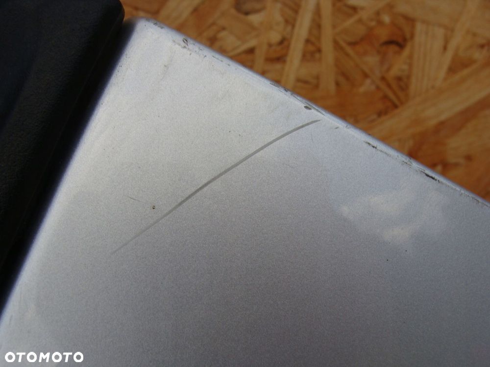 błotnik lewy dodge nitro bez rdzy !!! - 3