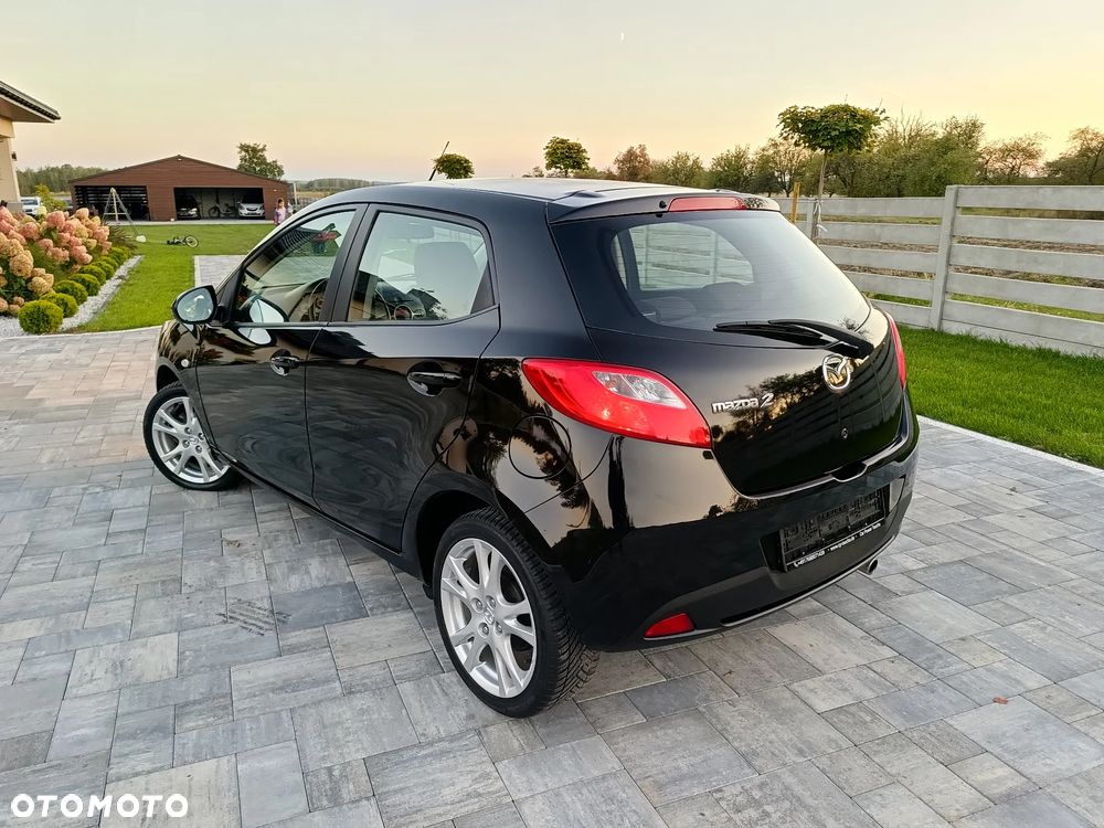 Mazda 2 - 5