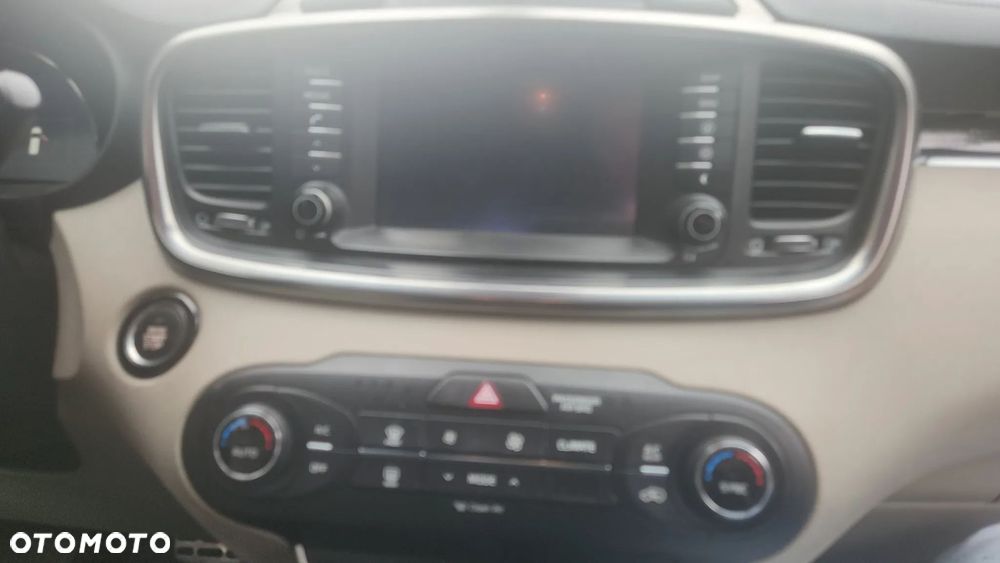 Kia Sorento 2.0 CRDI XL - 24