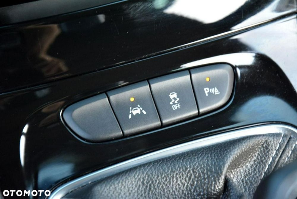 Opel Astra 1.4 Turbo Innovation - 27