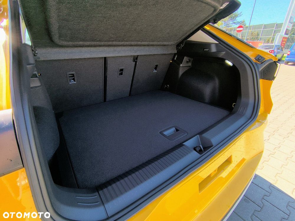 Volkswagen T-Roc 1.5 eTSI Life DSG - 33