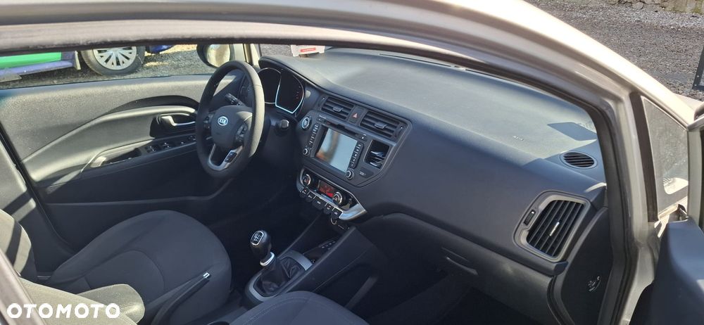 Kia Rio 1.1 crdi L - 14